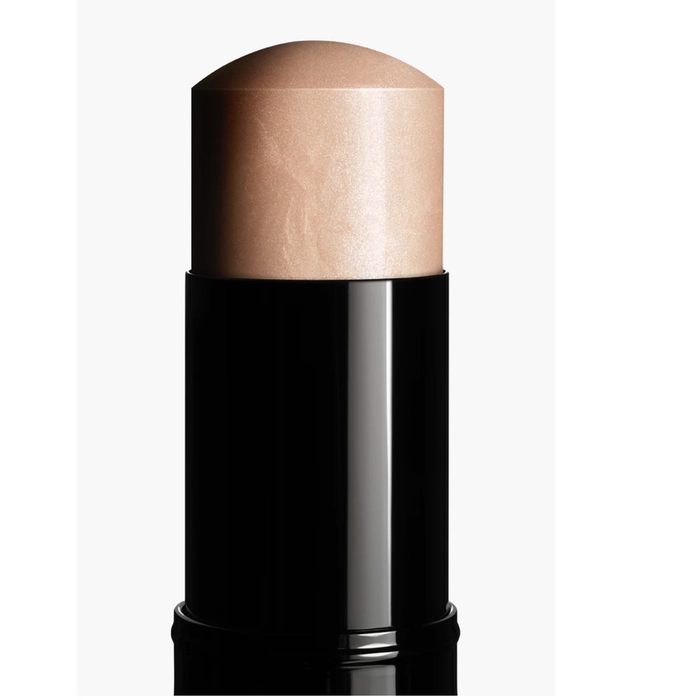 CHANEL BAUME ESSENTIEL NIB - Picture 3 of 15